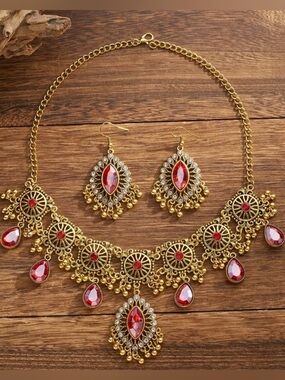 Gold-Tone Red Gem Elaborate Choker Necklace - Unbranded